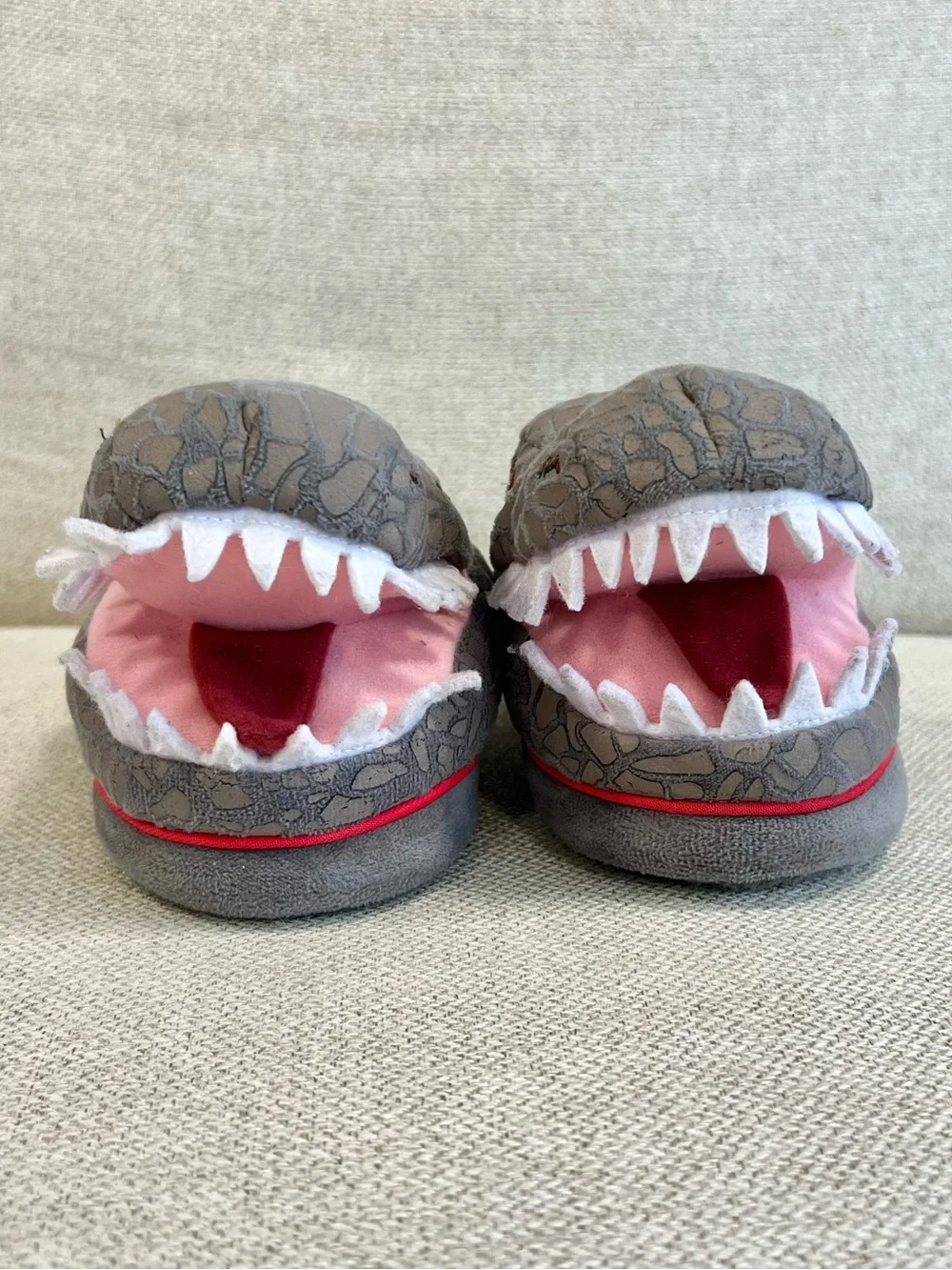 Jurassic World Size 11/12 Kids T-Rex Plush Slippers EUC Dinosaur